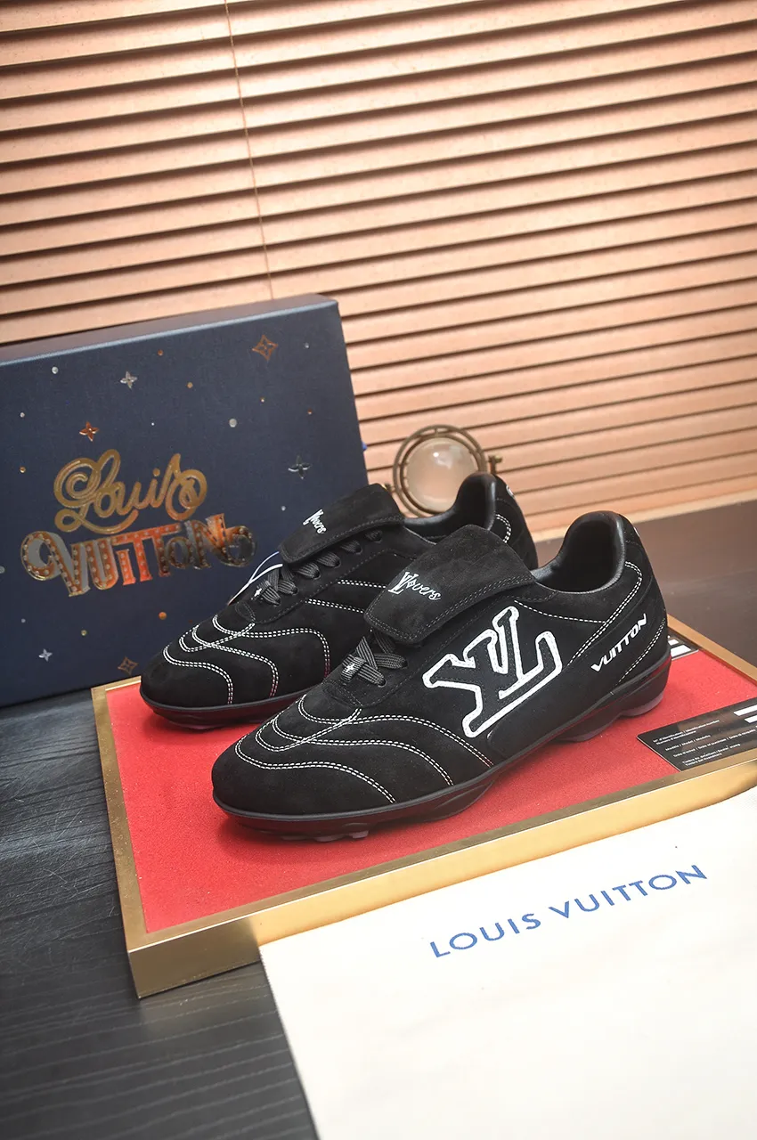 Men's shoes 💰680💶[LOUIS VUITTON] (original order) couple model 🍀LV Louis Vuitton * - top version of LV classic trendy shoes! Made of imported original cowhide, water-dyed cowhide lining, and original wear-resistant rubber outsole! High quality products! Size for women: 35-40. Men: 39-46 (45.46 customized)